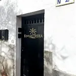 Tierra Wifi Free Private Bathroom , Town Appartement