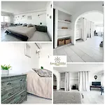 Tierra Wifi Free Private Bathroom , Town *