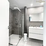 Appartement Tierra Wifi Free Private Bathroom , Town *