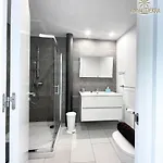 Appartement Tierra Wifi Free Private Bathroom , Town *