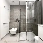 Tierra Wifi Free Private Bathroom , Town