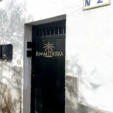 Tierra Wifi Free Private Bathroom , Town Lägenhet