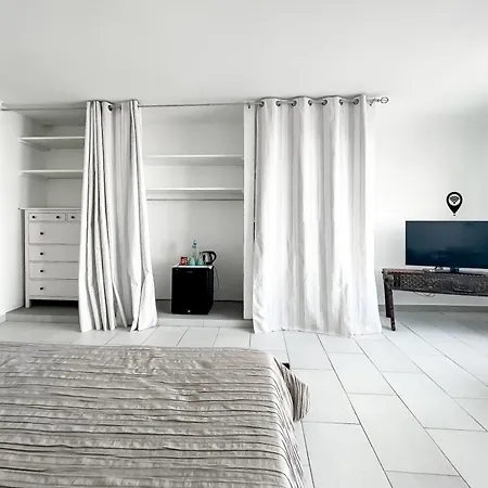 Apartamento Tierra Wifi Free Private Bathroom , Town Corralejo